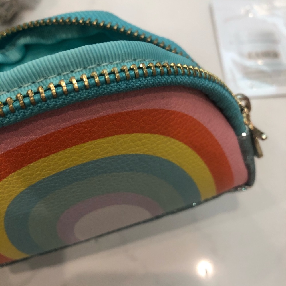 Purses - Picture 7 of 8